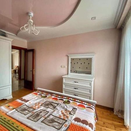 Apartment Dolphin Batumi Eksteriør bilde