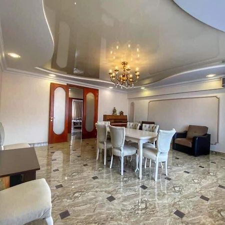 Apartment Dolphin Batumi Eksteriør bilde
