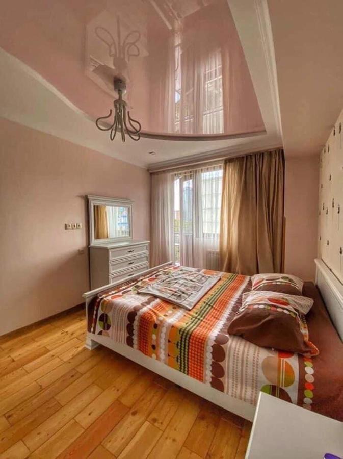 Apartment Dolphin Batumi Eksteriør bilde