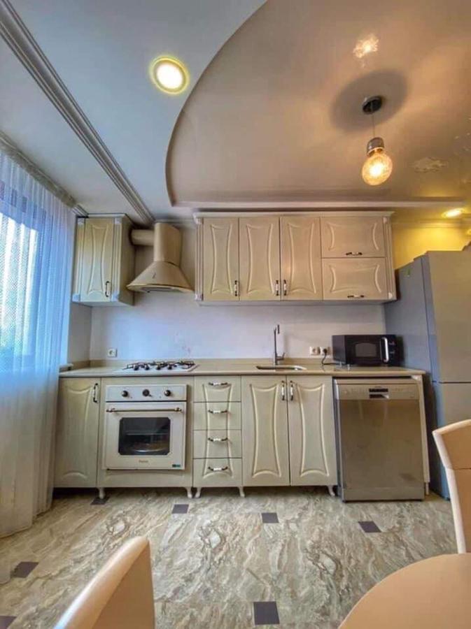 Apartment Dolphin Batumi Eksteriør bilde
