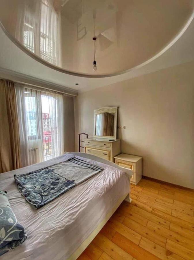 Apartment Dolphin Batumi Eksteriør bilde