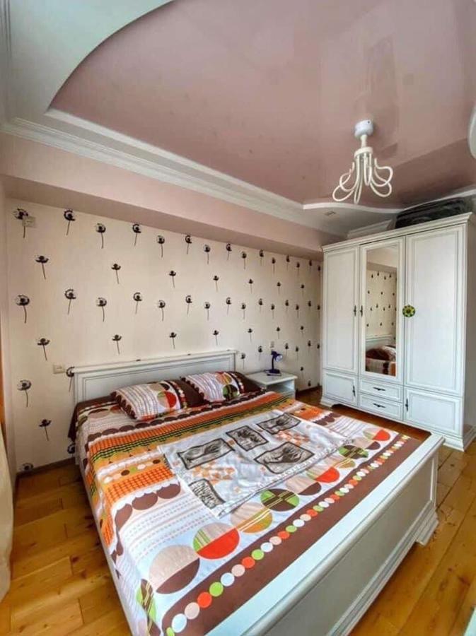 Apartment Dolphin Batumi Eksteriør bilde